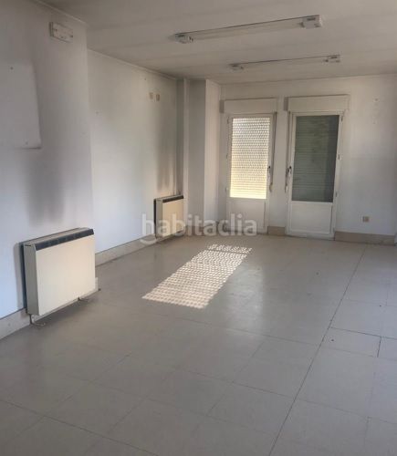 Foto a13c0a77-6ec4-4cfa-a5bf-24a652359479. Local comercial a Horra (La)