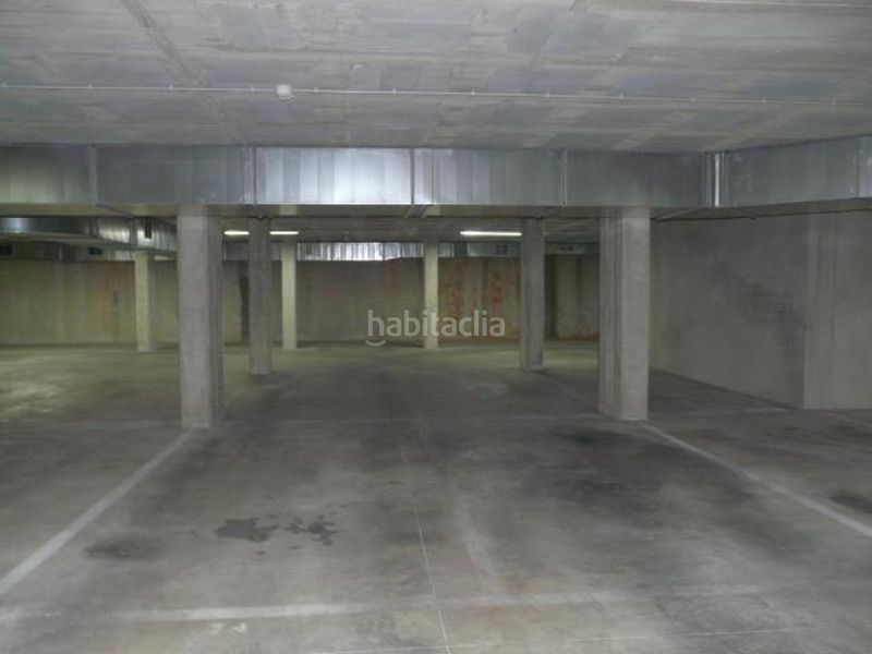 Foto 755f62f9-28d7-4d6c-bc2f-5bd3a7b71989. Parking voiture dans Zona Esportiva Terrassa