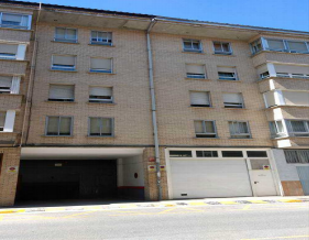 Autoparkplatz  Artekale. Solvia inmobiliaria  garaje berriozar