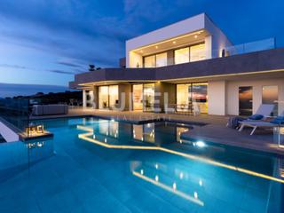 Casa  N/a. Exclusiva villa de lujo con increibles vistas al mar en venta en