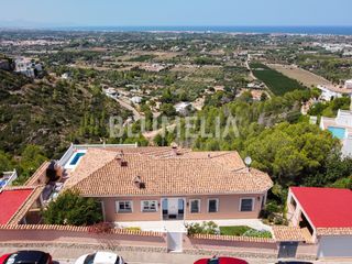 Casa  Calle hebe. Autentica villa con vistas al mar y a la montaña en venta en dén