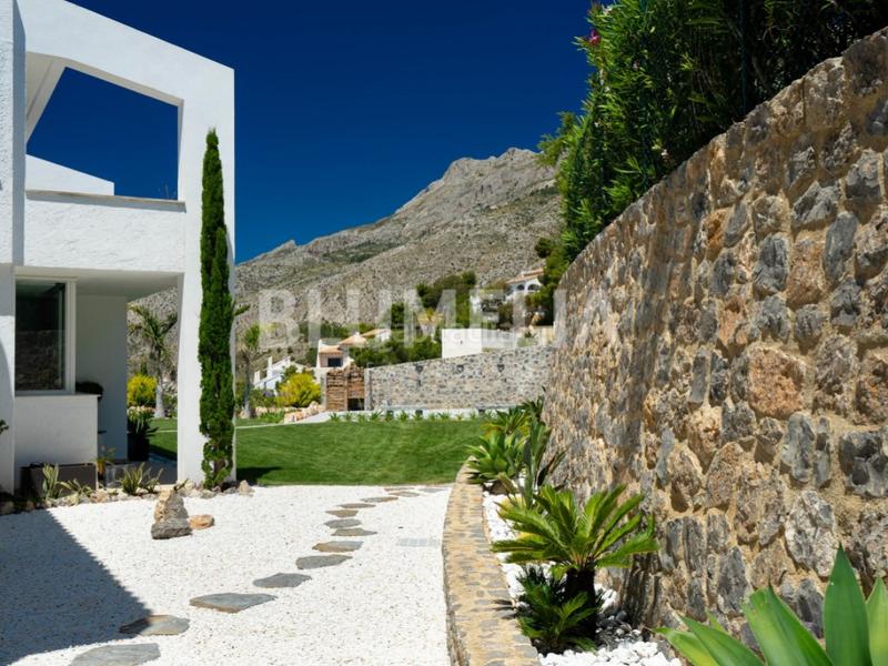 Foto 326edaa6-faef-411e-b7d5-af0616afbe30. Xalet amb calefacció aparcament piscina a Altea la vella Altea