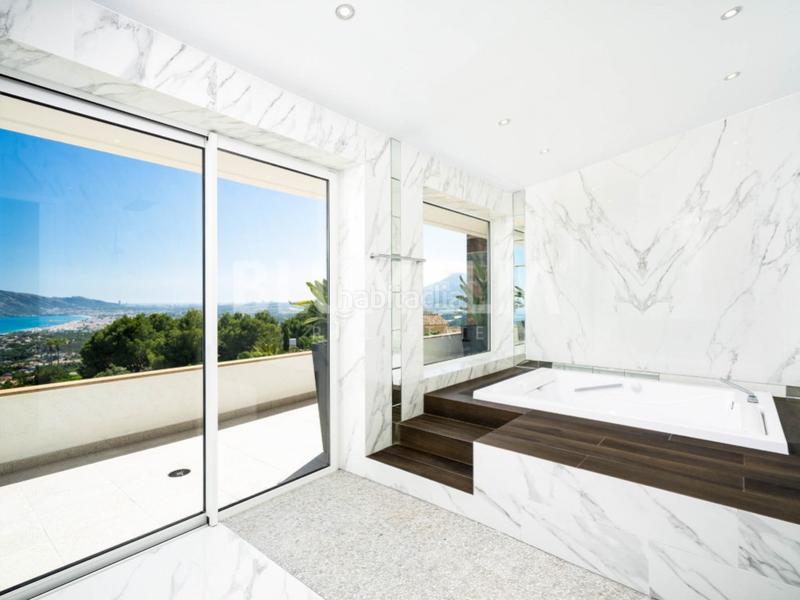 Foto 5428233d-a0c6-4009-b807-b46f7f6eefbe. Xalet amb calefacció aparcament piscina a Altea la vella Altea