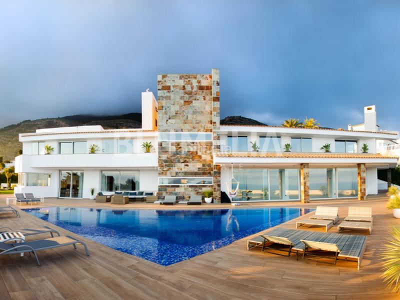 Foto 91698f50-ef3c-475d-8441-a5f4f345981c. Xalet amb calefacció aparcament piscina a Altea la vella Altea