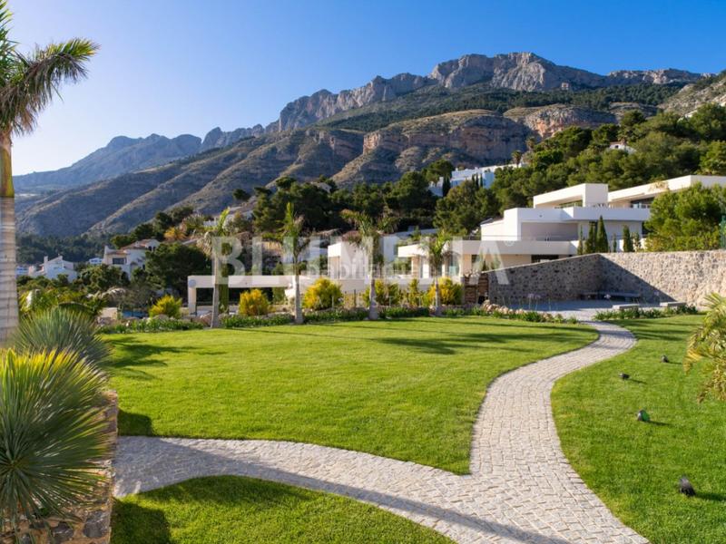 Foto bd9e0a39-5568-4565-854c-50fa2192d580. Xalet amb calefacció aparcament piscina a Altea la vella Altea