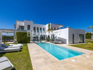 Casa  N/a. Moderna villa de lujo con vistas panorámicas en venta en javea
