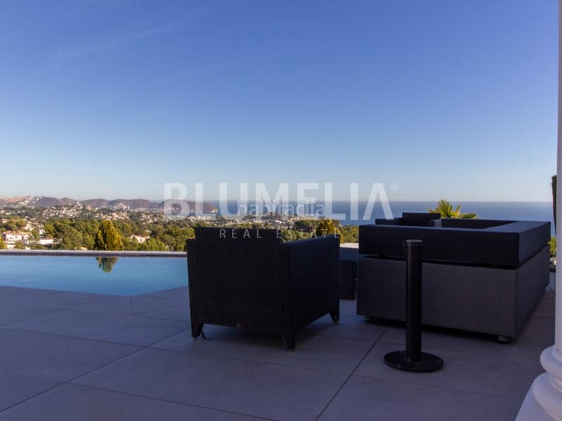 Foto bf73979b-c29a-4c04-9603-505eb78430f3. Casa con riscaldamento parcheggio piscina in La Fustera Benissa