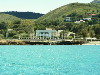 Maison à Las Rotas / Les Rotes. Villa de lujo en 1 linea de playa en venta en dénia, alicante