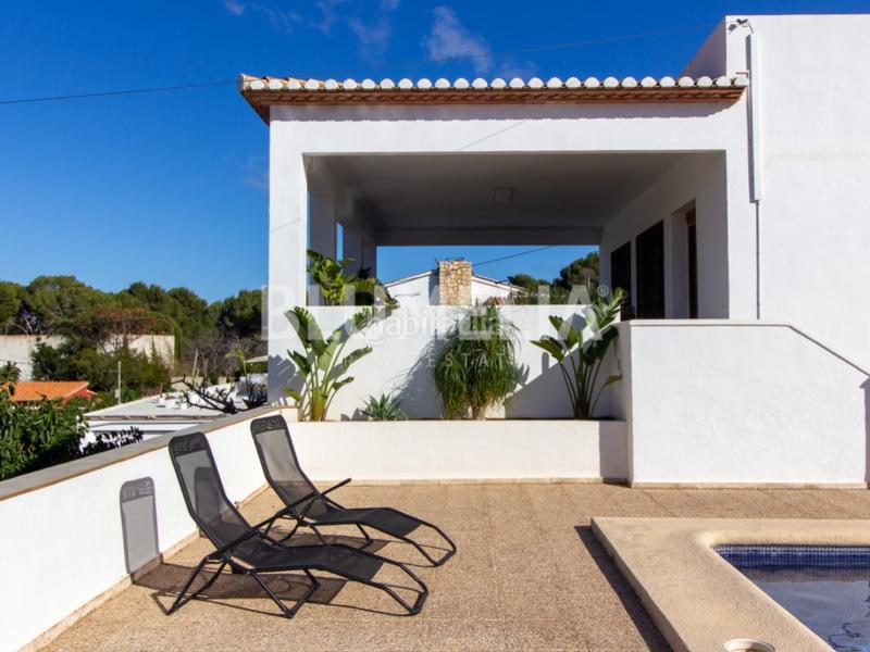 Foto 1860ffbd-5e9e-4dba-aa93-9f534e6c5efd. House with parking pool in Las Rotas / Les Rotes Dénia