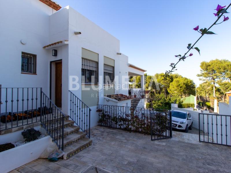 Foto 3e6ce72f-6d96-459a-b9af-15defce4ec7f. House with parking pool in Las Rotas / Les Rotes Dénia