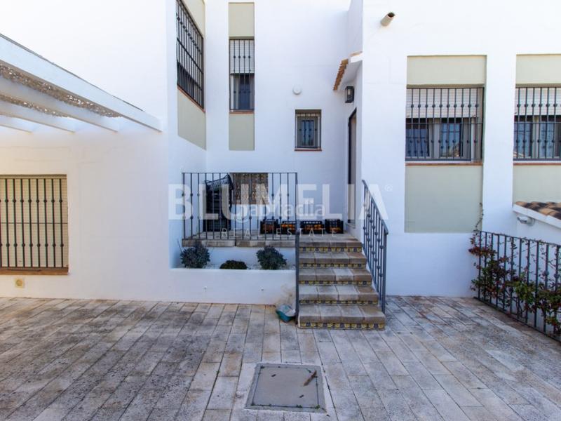 Foto 85388985-942a-4572-8ab1-b6f85cff665b. House with parking pool in Las Rotas / Les Rotes Dénia