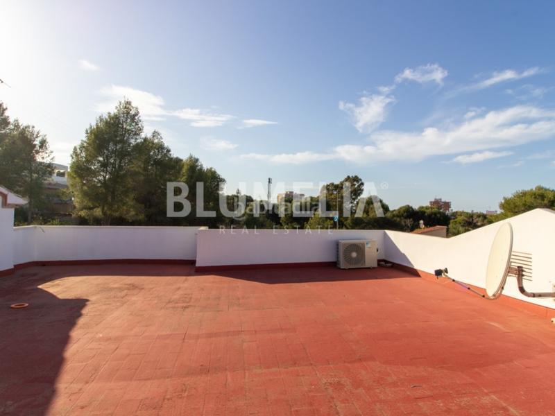 Foto eb7f5ff7-7854-4375-866e-c9cd8e124d8c. House with parking pool in Las Rotas / Les Rotes Dénia