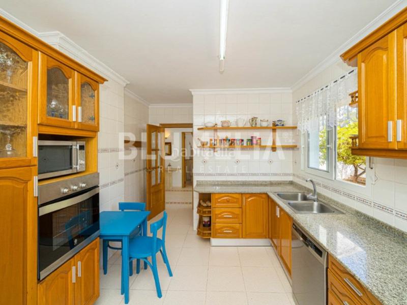 Foto 70d95950-f1e9-4d02-96e4-d9e4967c1d9b. Casa amb calefacció aparcament piscina a El Montgó Dénia