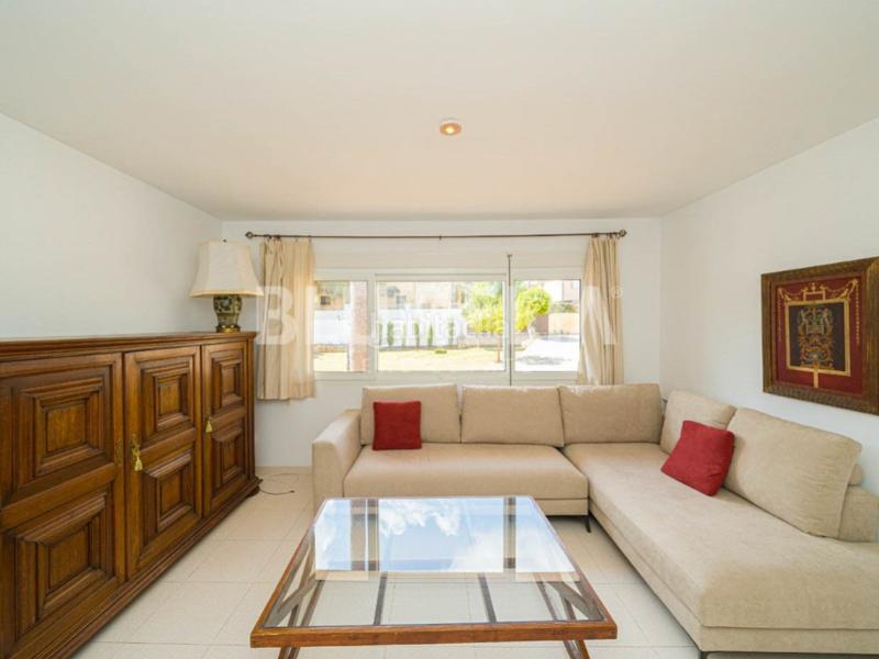 Foto 93558a4d-d315-4725-9393-7dd63b4c48a7. Casa amb calefacció aparcament piscina a El Montgó Dénia