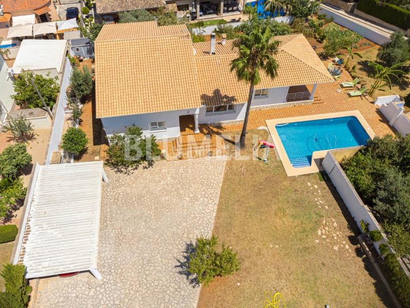 Foto b489f8f6-610f-4fe9-a3f8-f571f5e74d8b. Casa amb calefacció aparcament piscina a El Montgó Dénia