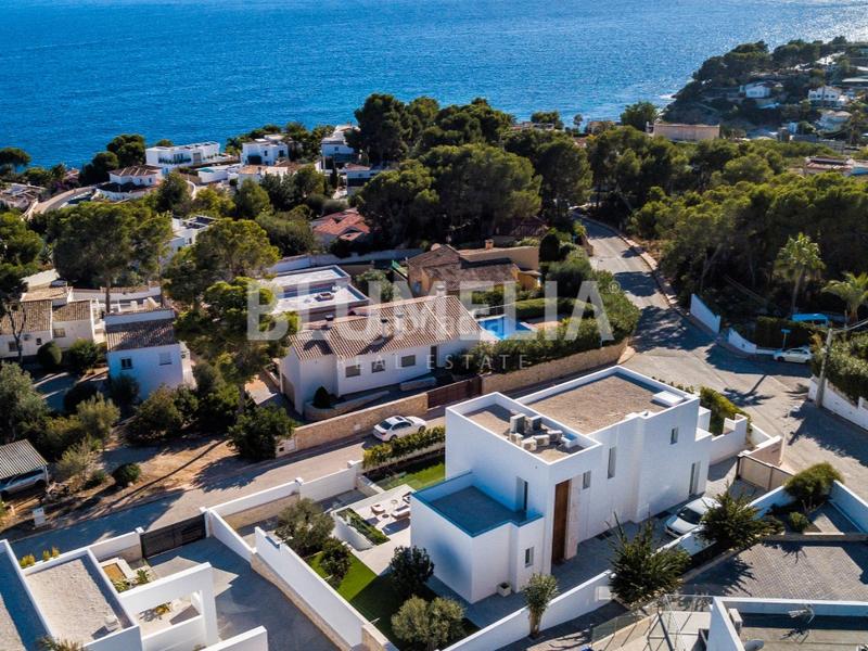 Foto 05439e3b-b624-47a5-84c9-7b1a933146bd. Casa amb calefacció aparcament piscina a La Fustera Benissa