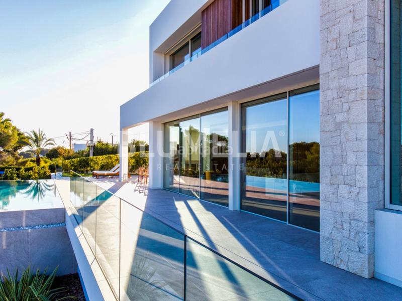 Foto da9c364d-f1f8-405d-9baf-f04d22b9f432. Casa amb calefacció aparcament piscina a La Fustera Benissa