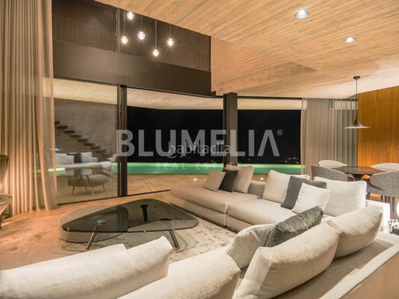 Foto 244a0a3d-5faa-491d-b65a-1a990071951a. Haus mit heizung parking pool in La Fustera Benissa