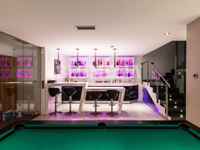 Foto 2b605956-380c-4cbc-a1ce-d39015024994. House with heating parking pool in Canuta Calp