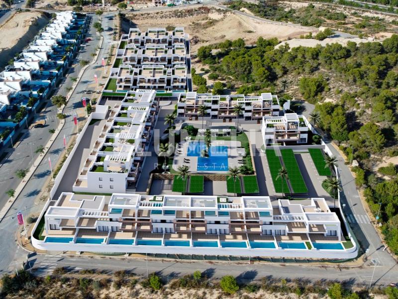 Foto 618e8517-949a-488f-9ff9-4a6bfdcf0a32. Appartamento con piscina in balcón de Finestrat-terra marina Finestrat