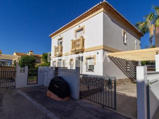 Rent House  N/a. Bungalow en alquiler a 1,5 km del centro de dénia