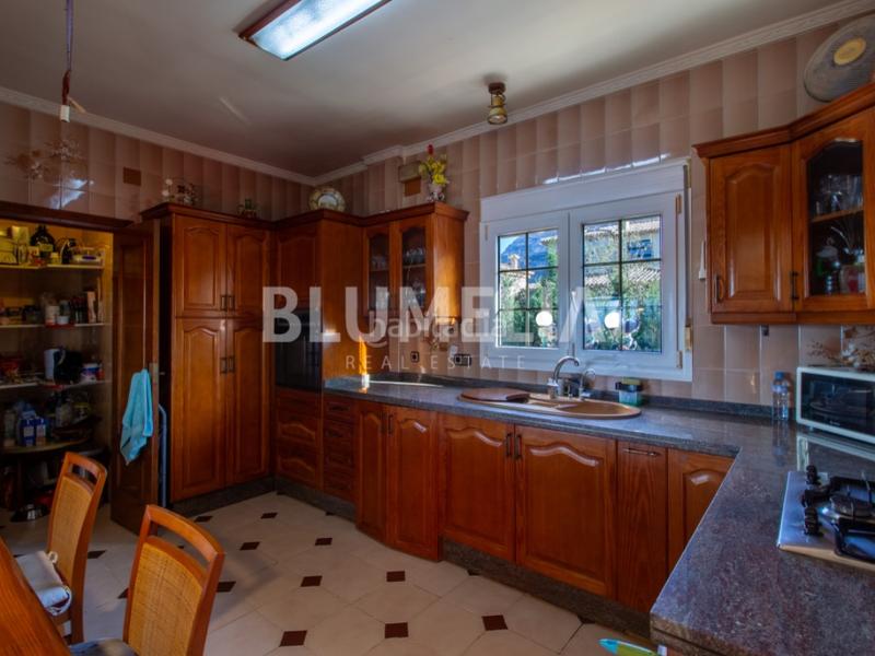 Foto e94a7a99-be99-4f2a-b5ba-2df8df95ced2. Casa con riscaldamento parcheggio piscina in El Montgó Dénia