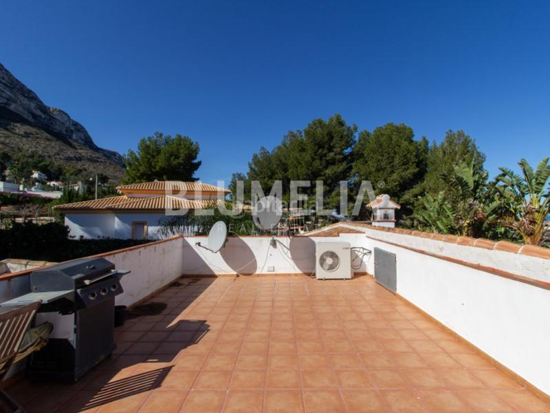 Foto 6c833e7f-f869-4a92-b1b4-95f47f57c4c8. Casa amb calefacció aparcament piscina a El Montgó Dénia