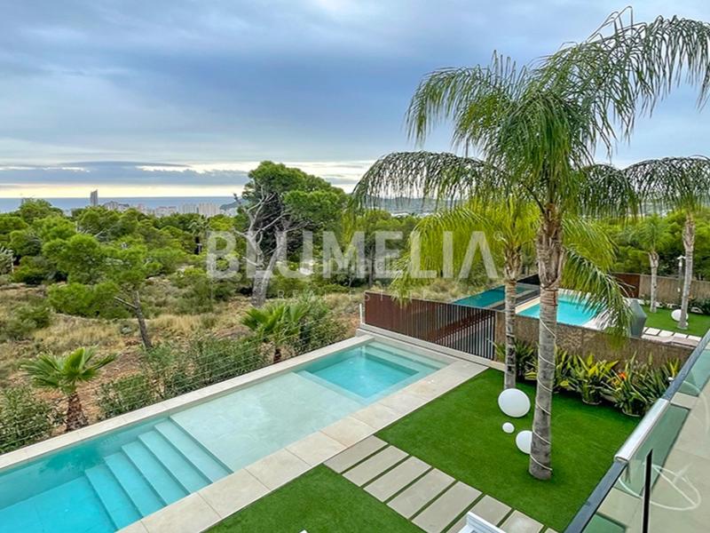 Foto 80becaaf-b72e-4895-a3f4-99e9ce2d2d48. Casa amb calefacció aparcament piscina a Golf Bahía Finestrat