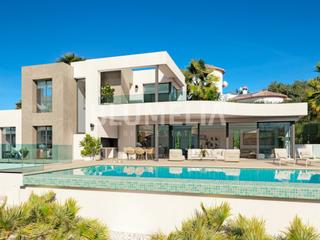 Casa in Marisol Park - Ortembach - Los Almendros. Nueva villa de lujo junto al casco urbano en venta en calpe