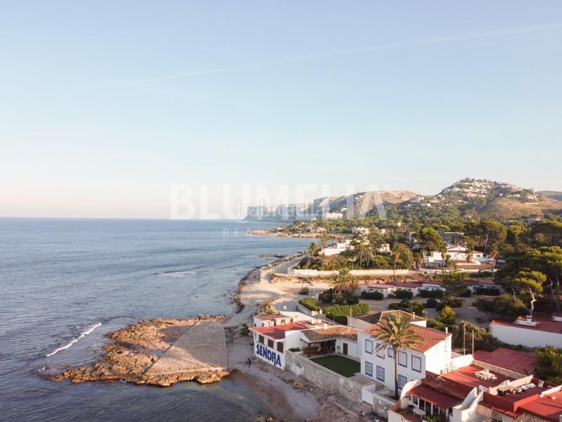 Foto fc7e84b3-1dc6-4440-b514-cc66ff9ce3c5. Chalet avec chauffage parking piscine dans Las Rotas / Les Rotes Dénia