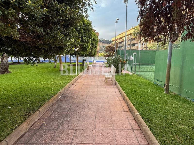 Foto 1c75a324-a3b8-4b64-953f-dee430d424a7. Lloguer apartament amb calefacció aparcament piscina a Dénia