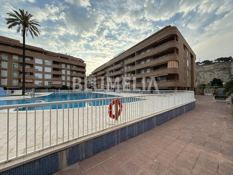 Foto 359c71cb-8e37-41f6-a2fe-b38167a78628. Lloguer apartament amb calefacció aparcament piscina a Dénia
