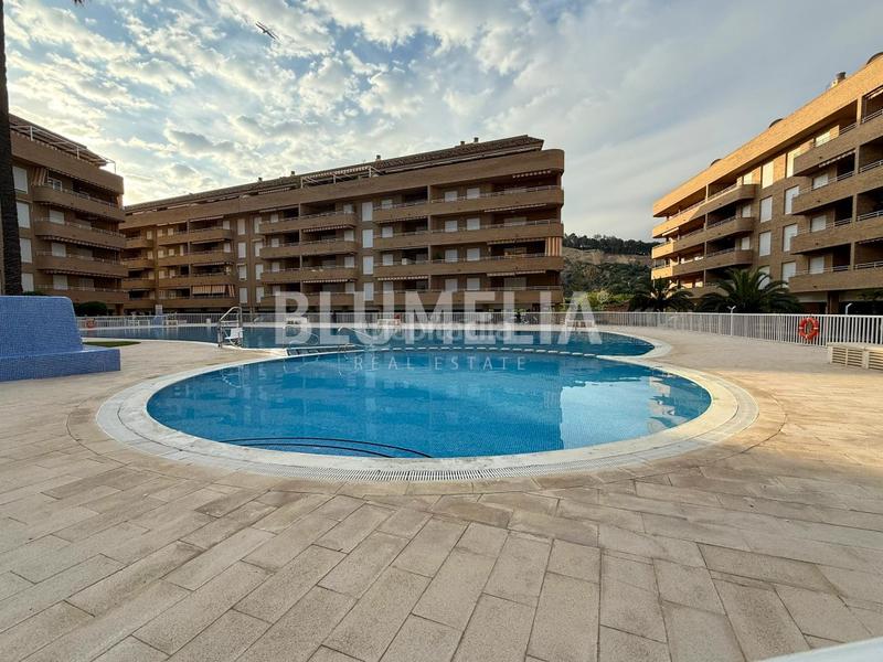 Foto 3e731b62-cc7c-4abf-a9ef-80b03ef7fca8. Lloguer apartament amb calefacció aparcament piscina a Dénia