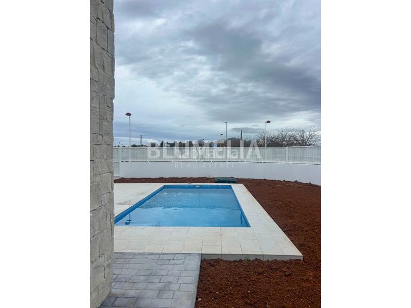 Foto 76f8f17d-6ab8-4512-9beb-0e8a097a4382. Casa amb calefacció aparcament piscina a Poblets (els)