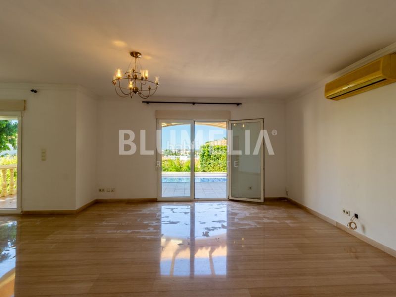 Foto 3af8c9e9-c9ee-4818-90a0-6285c3808f8d. Casa amb aparcament piscina a La Pedrera-Vessanes Dénia