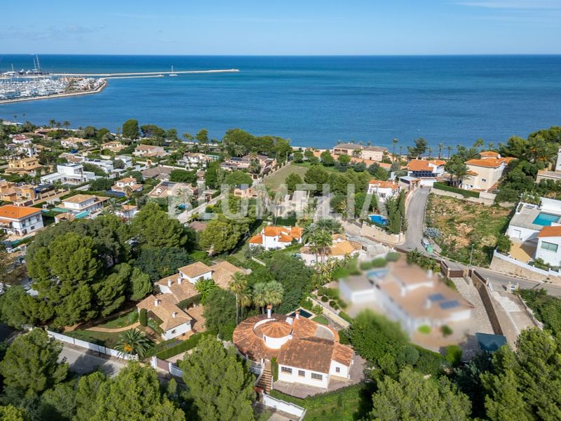 Foto 50d638ed-ca83-4be6-8bf8-1e222bd0197a. Casa amb aparcament piscina a Las Rotas / Les Rotes Dénia