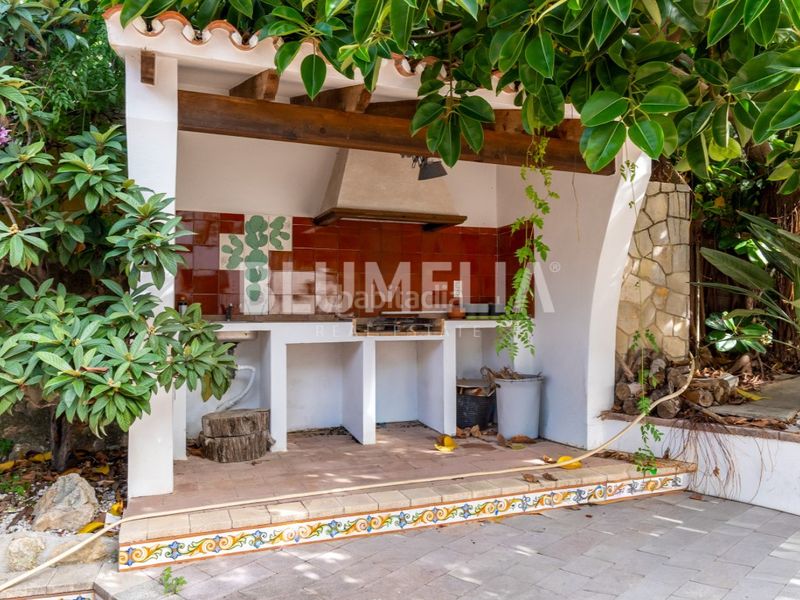 Foto ac33537b-317e-4322-8740-4d427fc3adaf. Casa amb aparcament piscina a Las Rotas / Les Rotes Dénia