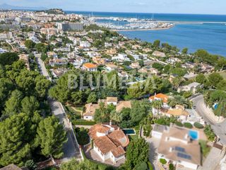Haus  Calle drago. Villa mediterránea a 300 metros de la playa en venta en dénia