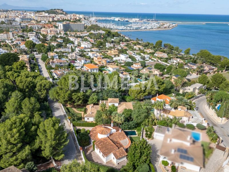 Foto ec924d2d-28a2-4da8-8de0-95987001327a. Casa amb aparcament piscina a Las Rotas / Les Rotes Dénia