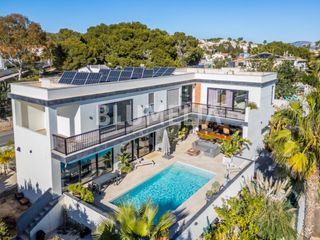 Casa  Partida calalga. Moderna villa a 600 metros del mar en venta en calpe