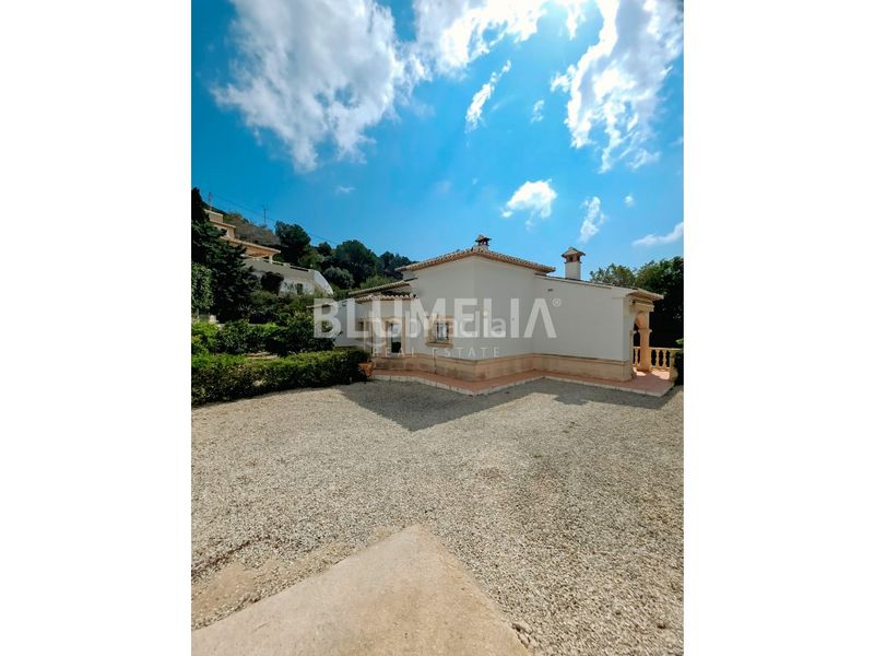 Foto 7b71dbcc-3ab5-45a8-a272-72ce18d5df0b. Casa amb calefacció aparcament piscina a Paichi Moraira