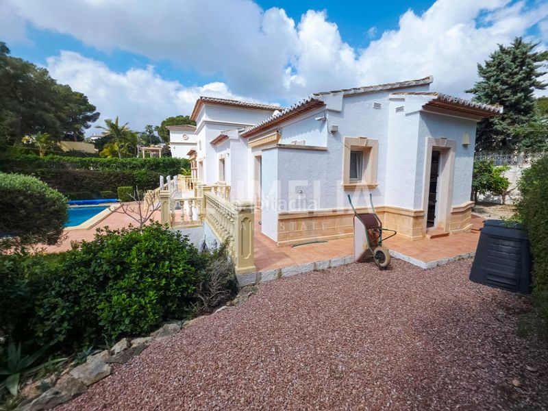 Foto a60789ba-e5f5-418f-ad67-4b610ce98356. Casa amb calefacció aparcament piscina a Paichi Moraira