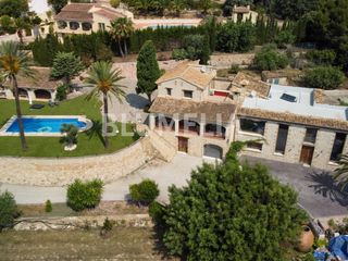 Casale  Partida coma la. Finca la llum, una exclusiva propiedad en venta a 2 km del centr