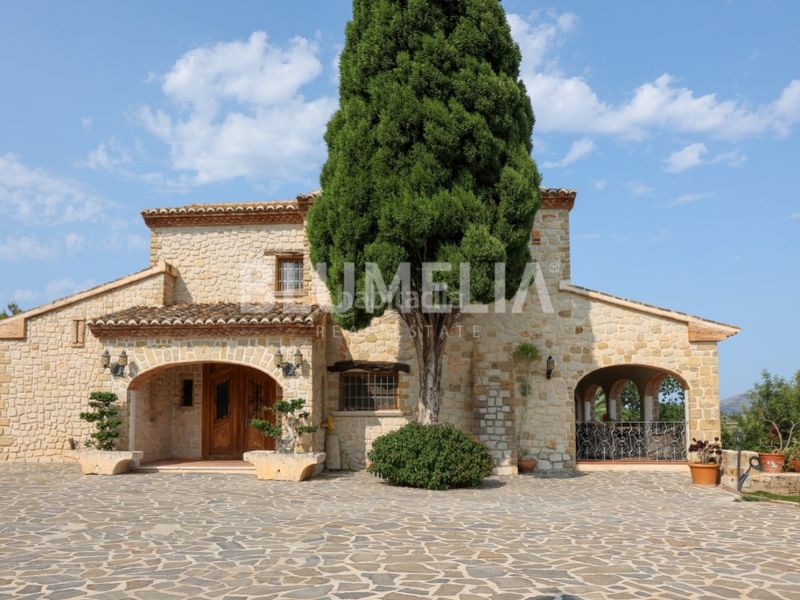 Foto 0fea4698-76bd-43dc-8b51-ea08ba0a36a0. Masia amb calefacció aparcament piscina a Benissa pueblo Benissa