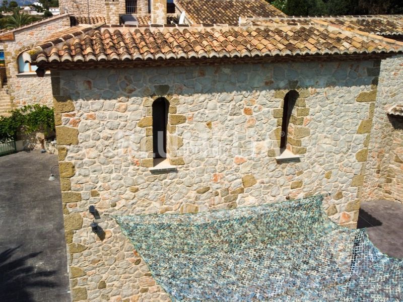 Foto 25ce8bf2-bed6-41ee-8c05-6c266d7cfb97. Masia amb calefacció aparcament piscina a Benissa pueblo Benissa