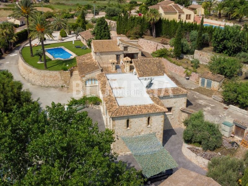 Foto 8ac0ebc3-d881-46fe-bb58-b0a6b130f4ae. Masia amb calefacció aparcament piscina a Benissa pueblo Benissa