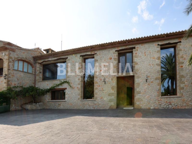Foto d9bc63f0-bcaf-4080-8296-442cf727914f. Masia amb calefacció aparcament piscina a Benissa pueblo Benissa