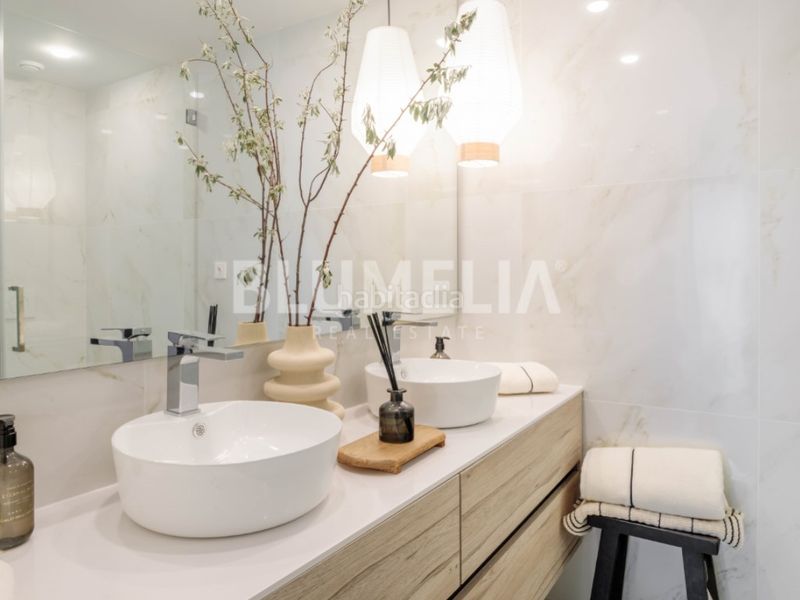 Foto 670ba7ae-3ab7-48eb-a537-c6e179b8473b. Apartament amb calefacció aparcament piscina a Playa Poniente Benidorm