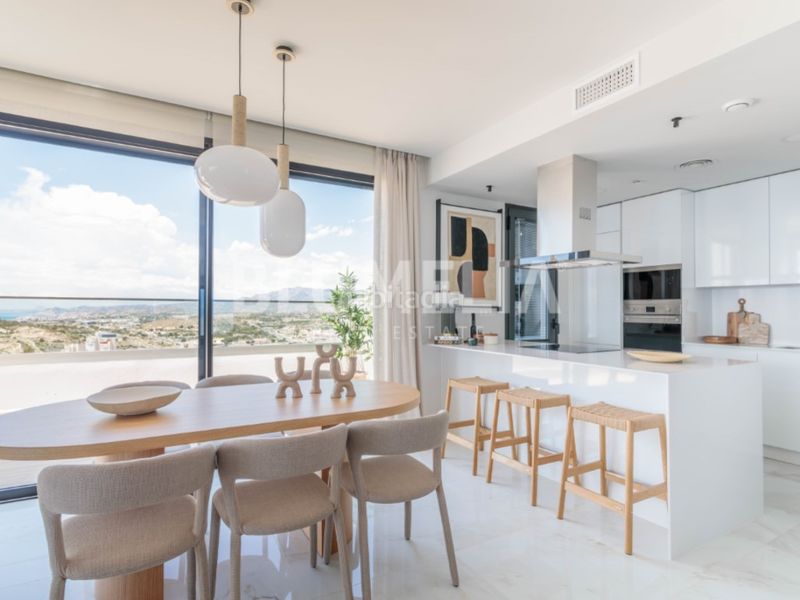 Foto c2443b64-fbfa-4b04-88a6-6502d188f91f. Apartament amb calefacció aparcament piscina a Playa Poniente Benidorm