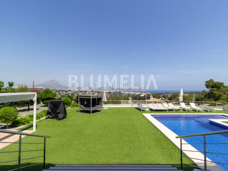 Foto 8ff45fd3-ba53-4a39-bf7b-3144dc067f14. Casa amb calefacció aparcament piscina a La Granadella - Costa Nova Xàbia